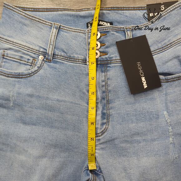 Fashion Nova Turnin Heads Low Rise Jeans Size 5 - Picture 4 of 6